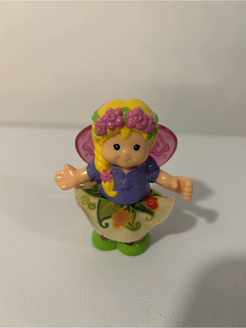 Fisher Price Little People Bendable Fairy Sarah Lynn Elf Girl Treehouse Wings